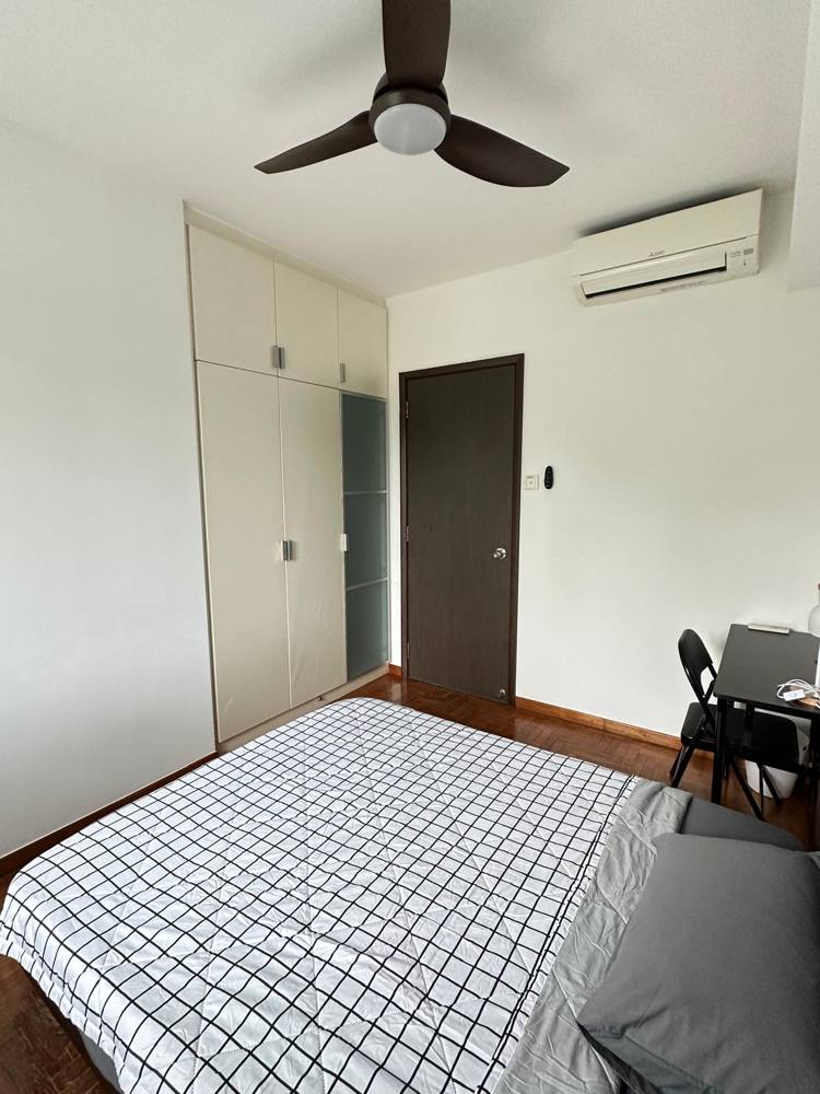 Common room at The Warren, Blk 47, Bukit Batok, photo 2 of 6