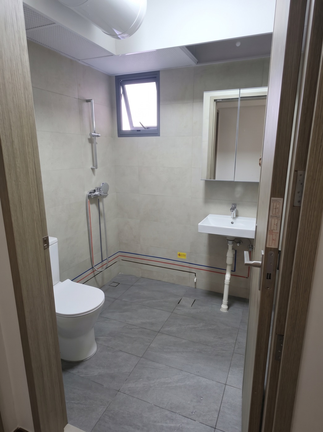 Common room at 156A Bishan Street 11, Bishan, photo 6 of 10