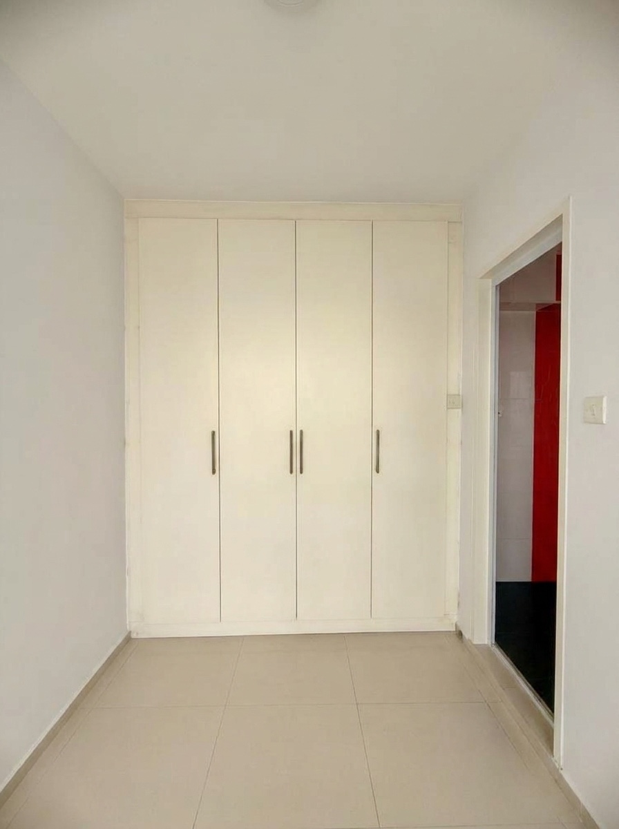Room at 687C Choa Chu Kang Drive, Choa Chu Kang, photo 9 of 11