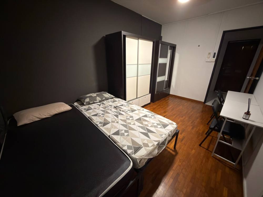 Room at Blk 532 Serangoon North Ave 4, Serangoon, photo 2 of 4