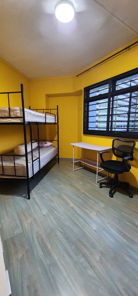 Room at Blk 478 Sembawang Drive, Sembawang, photo 3 of 3