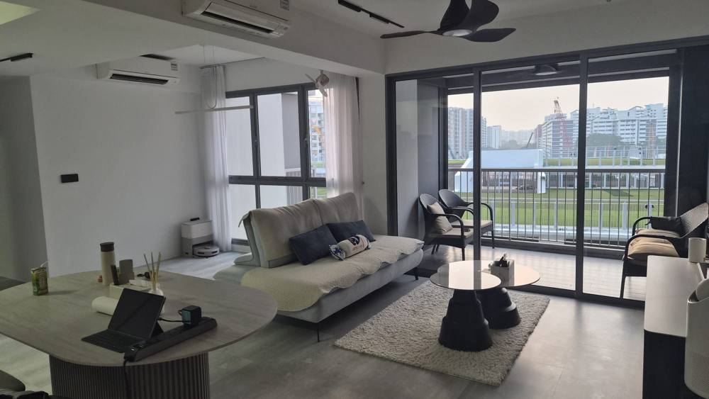 Rooms in Pasir Ris, D18